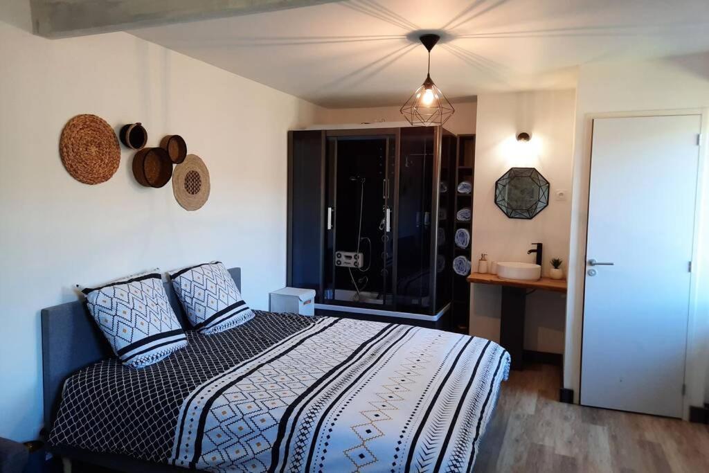 Studio Avec Vue Sur La Vezere Uzerche Kültér fotó